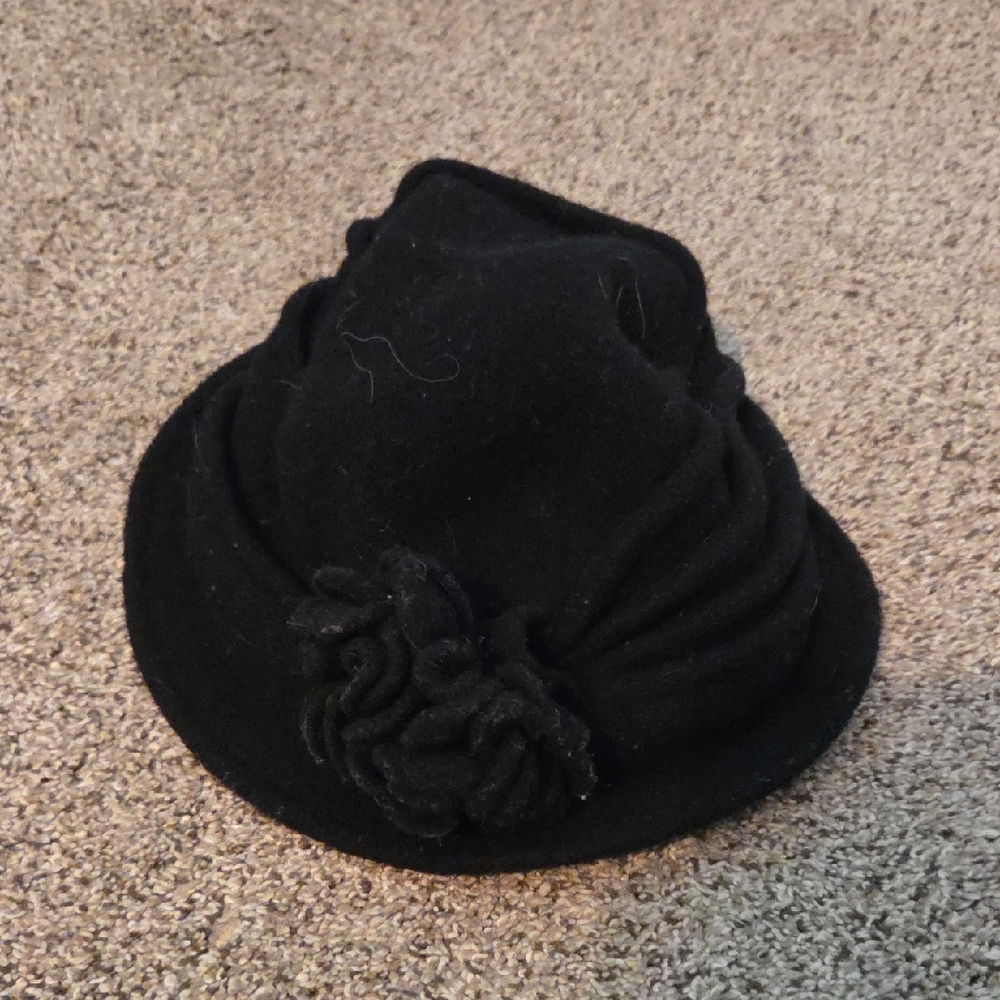 Scala Black Women's Hat with Floral Detail